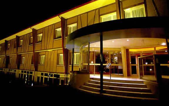 Hotel Le Saint Aubin Gournay-en-Bray Exterior foto